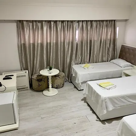 Select Center Hostel Tirana