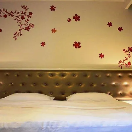 Hostel Select Center Tirana