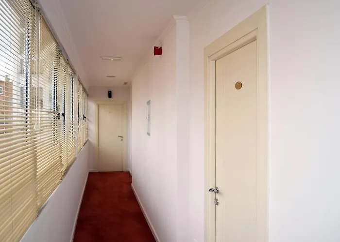 Select Center טיראנה