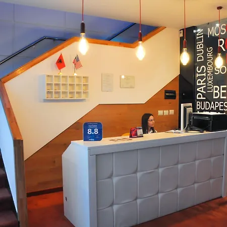 Select Center Auberge de jeunesse Tirana