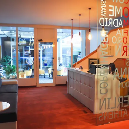 Auberge de jeunesse Select Center *