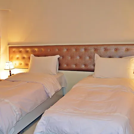 Select Center Hostel Tirana