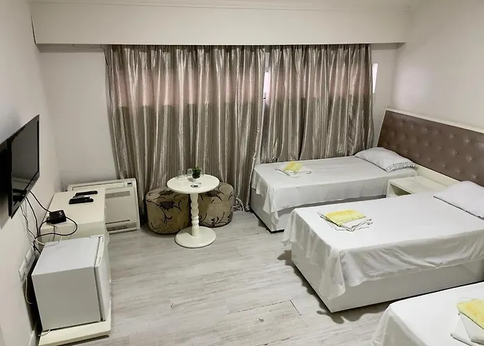 Select Center Hostel Tirana